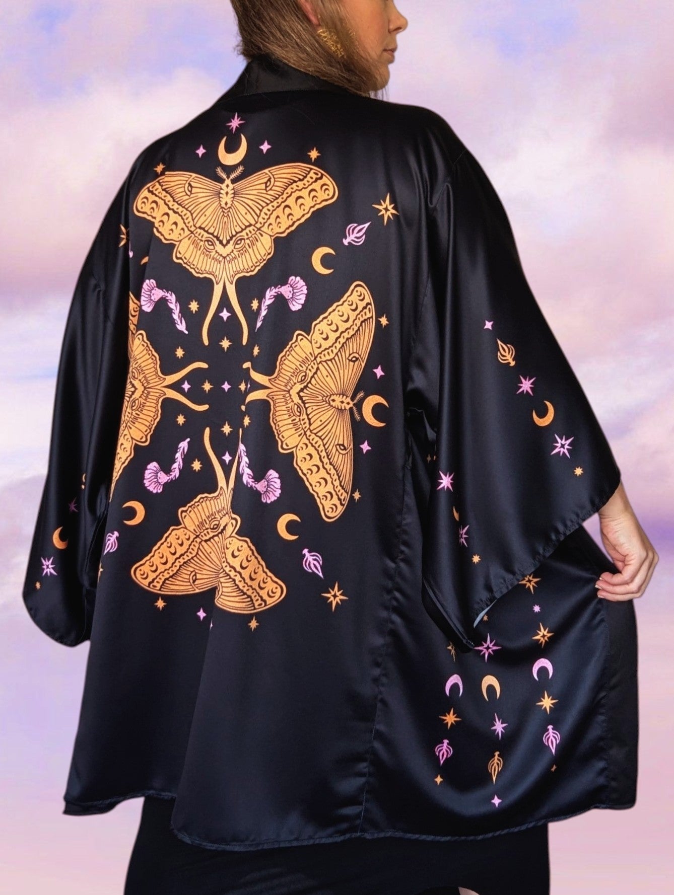 Moth Queen Short Robe ✴ Black