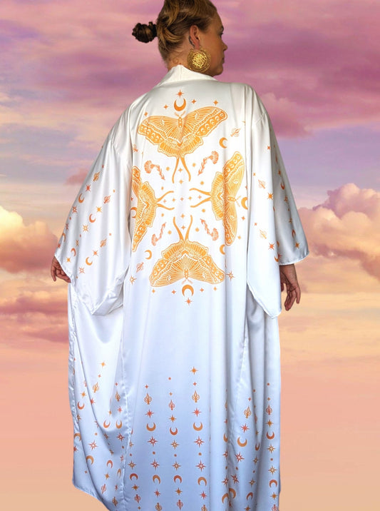 Moth Queen Long Robe ✴ Pearl